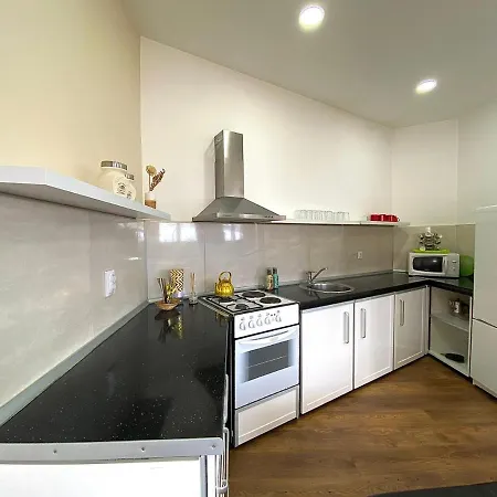Penthouse Pvr Apartment *